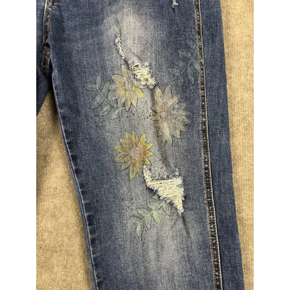 KanCan KC5109M High Rise Button Fly Floral Embroidered Distressed Jeans 31 Blue